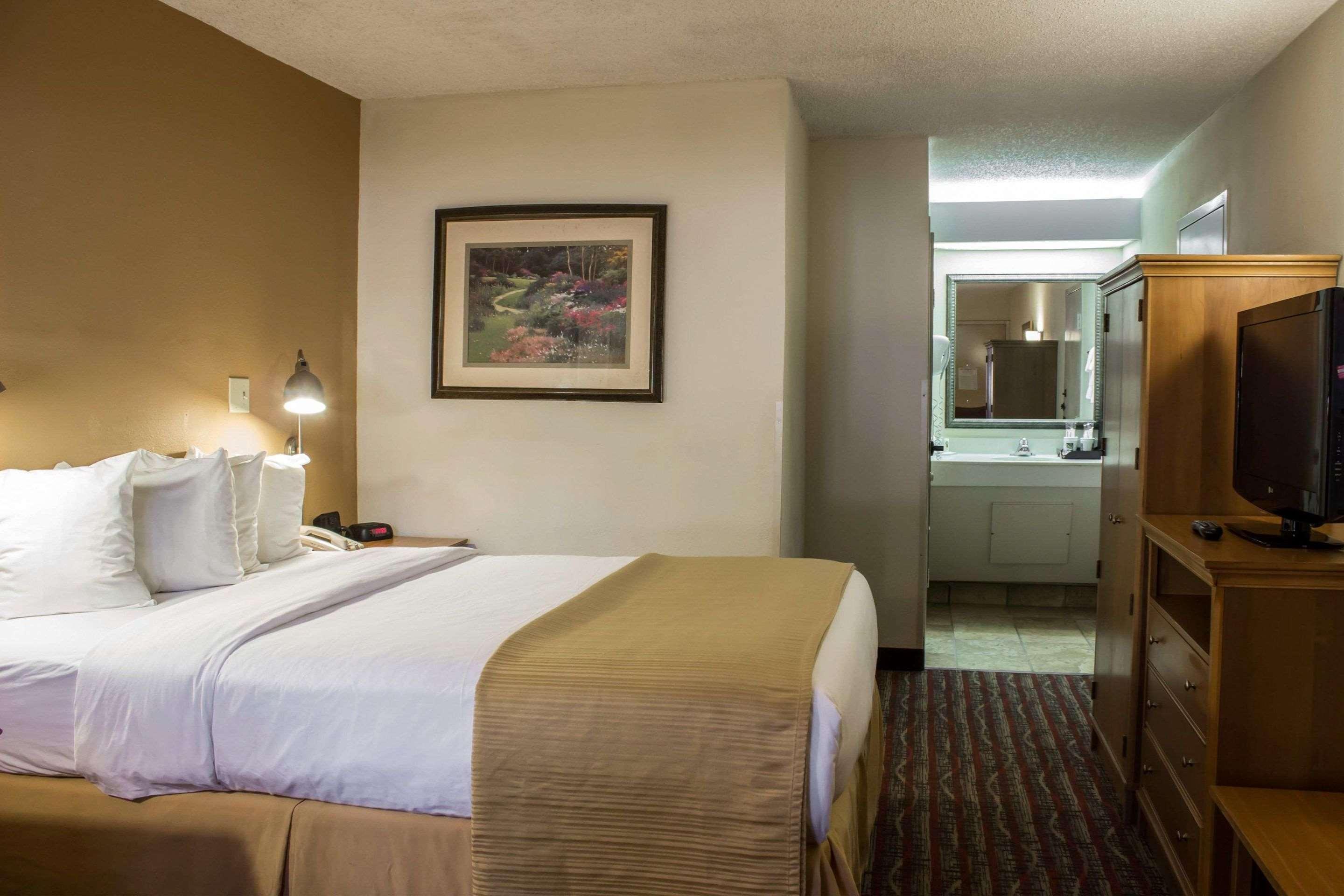 Hampton Inn Чапел Хилл Экстерьер фото