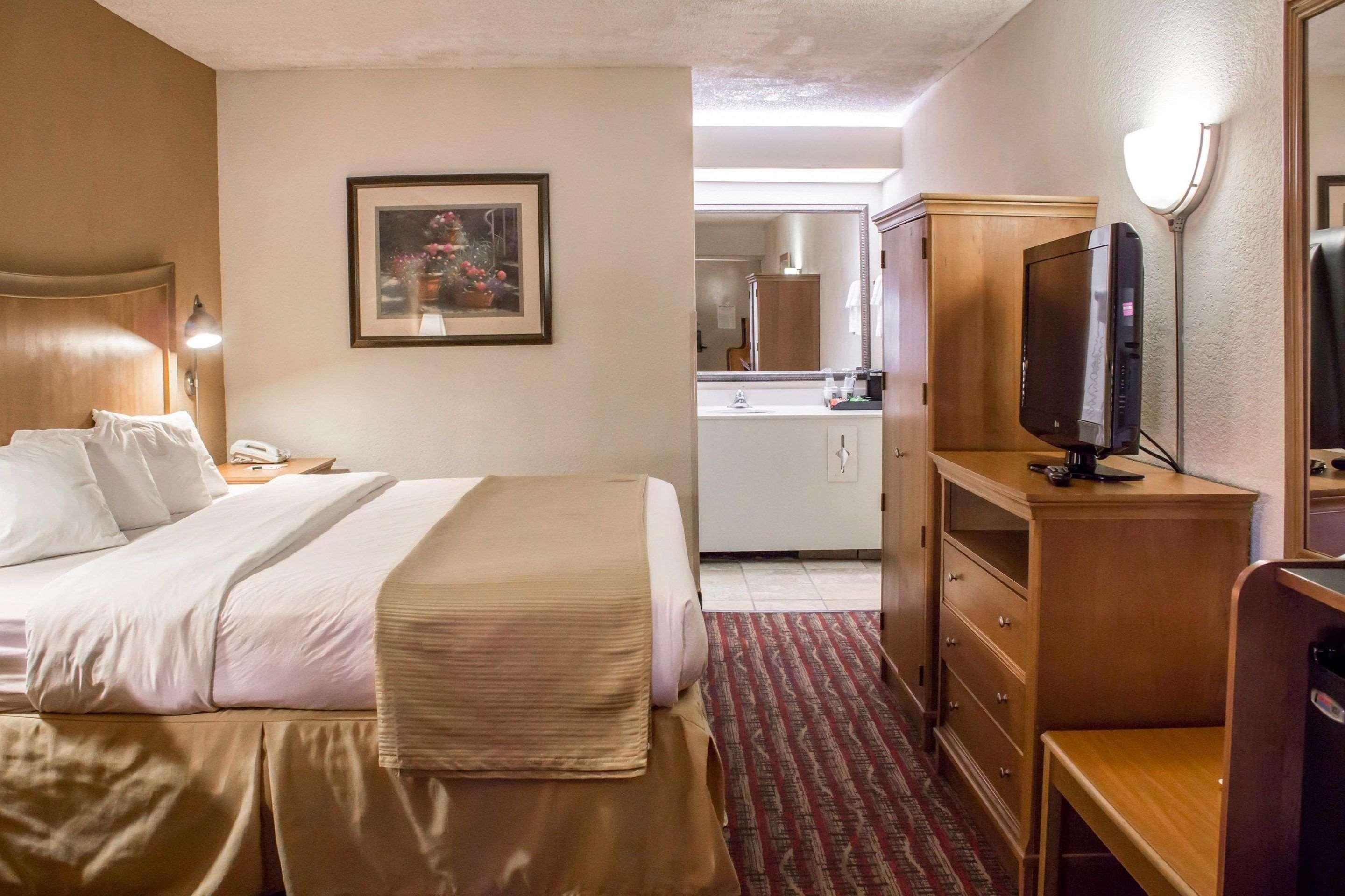 Hampton Inn Чапел Хилл Экстерьер фото