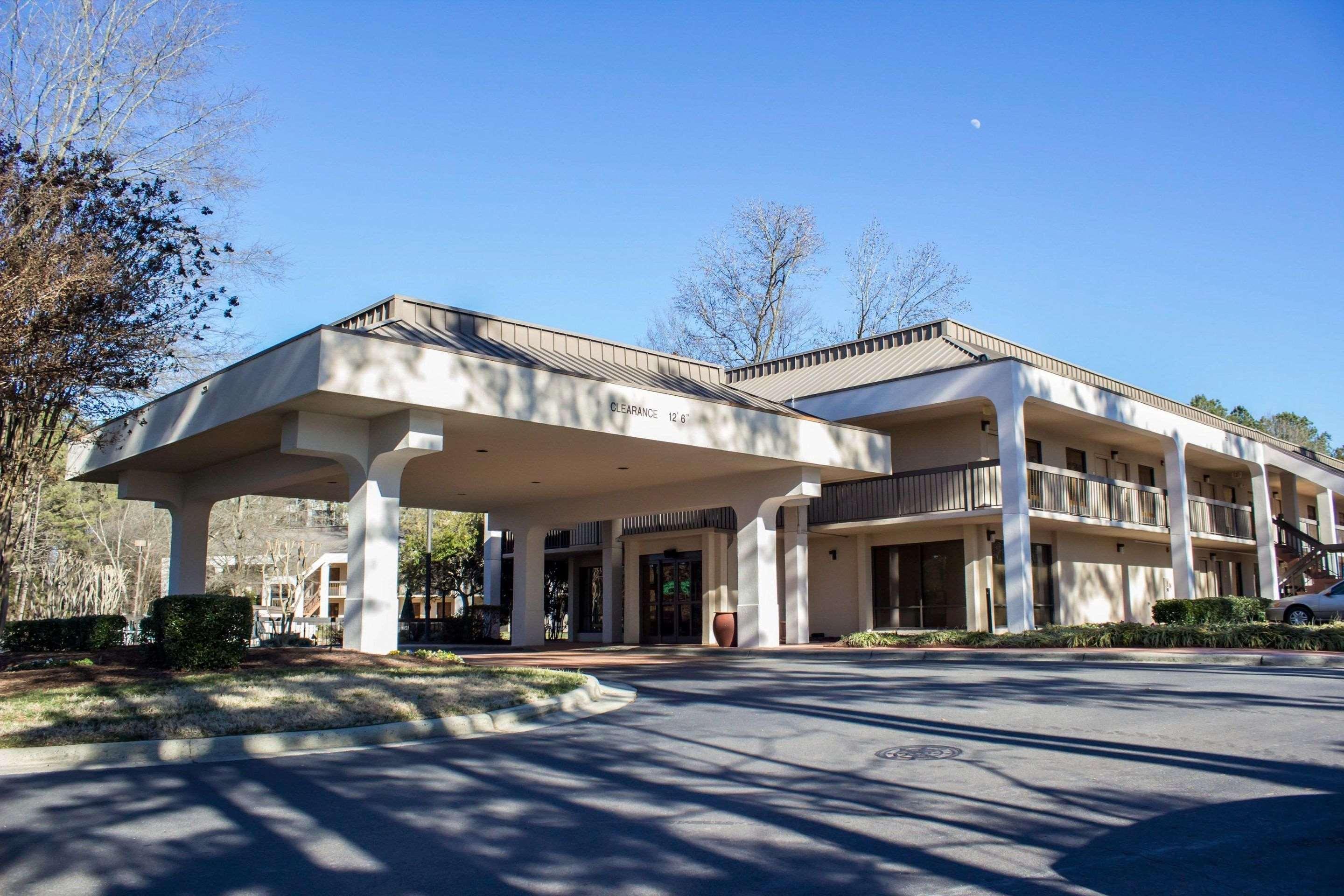 Hampton Inn Чапел Хилл Экстерьер фото