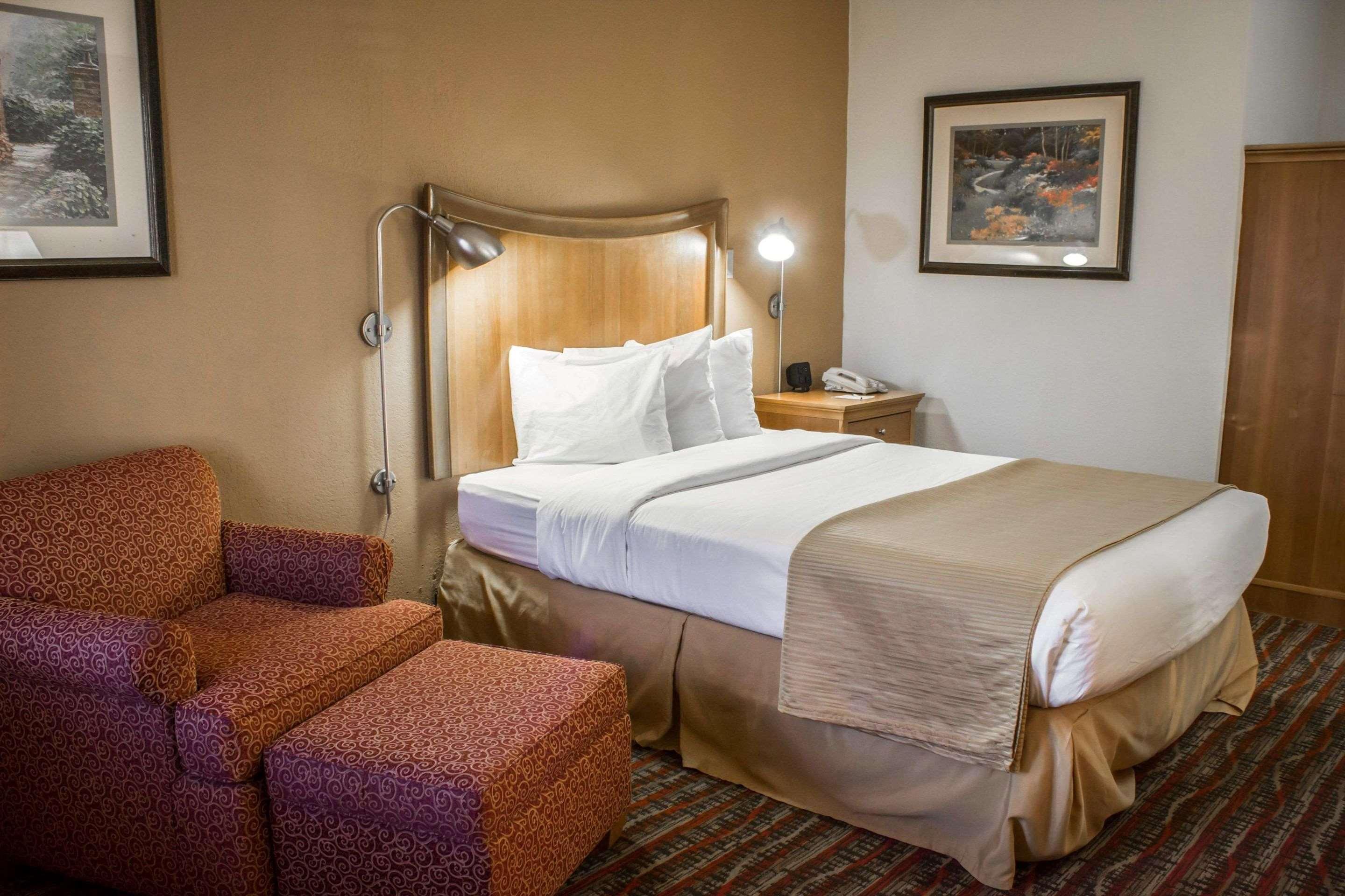 Hampton Inn Чапел Хилл Экстерьер фото